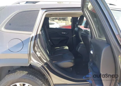 2015 Jeep Cherokee Trailhawk z USA, uszkodzony, nr VIN 1C4PJMBS0FW704738